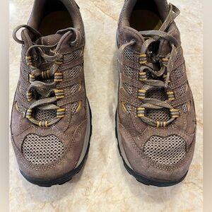 Eddie Bauer 9.5 Men’s Hiking Shoes GUC SFPF